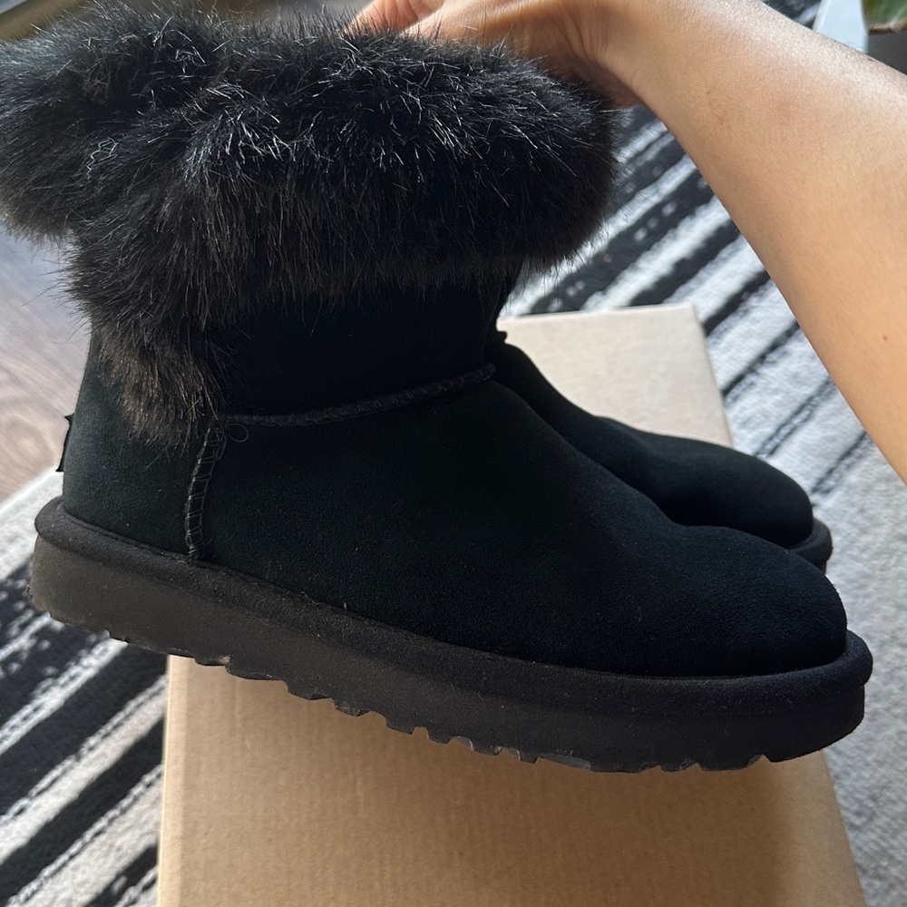 UGG Cathie Suede Genuine Sheepskin Lined Short Boots / SZ5 - Picture 7 of 13